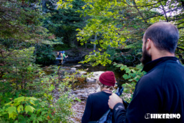 Hiker TV - man hofft natürlich immer, dass bei einer Flussüberquerung etwas passiert. Nicht, dass wir schadensfroh wären oder so :P